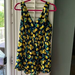 Flirty summertime lemon romper size M